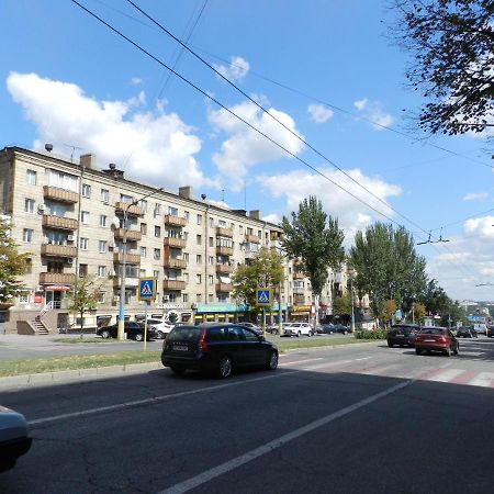 3-Room Apartment Near Inturist On Sobornyi Avenue 156, By Grandhome Zaporizhia Eksteriør billede
