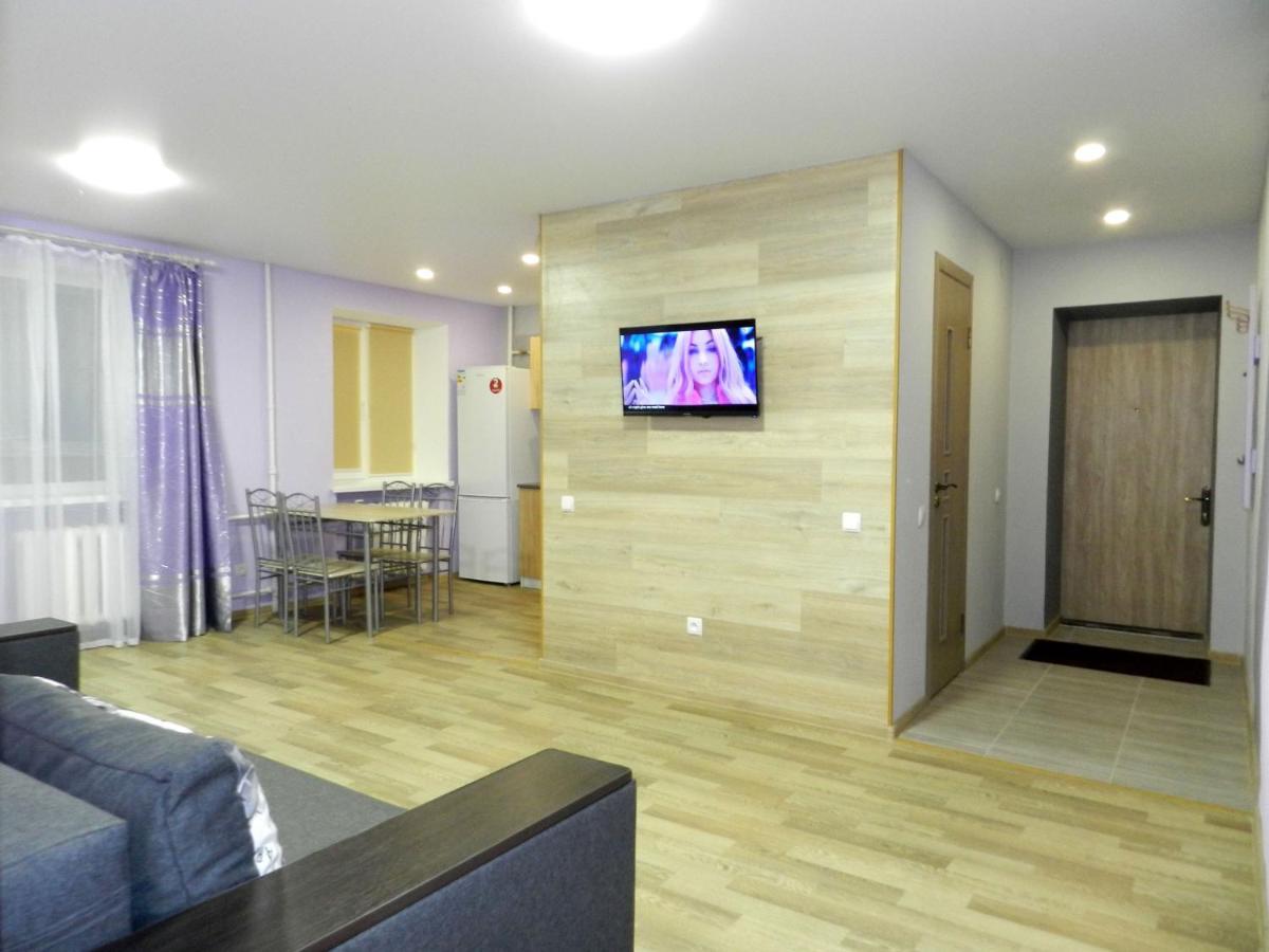 3-Room Apartment Near Inturist On Sobornyi Avenue 156, By Grandhome Zaporizhia Eksteriør billede
