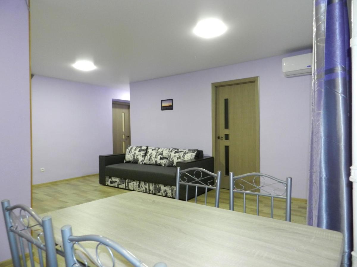 3-Room Apartment Near Inturist On Sobornyi Avenue 156, By Grandhome Zaporizhia Eksteriør billede